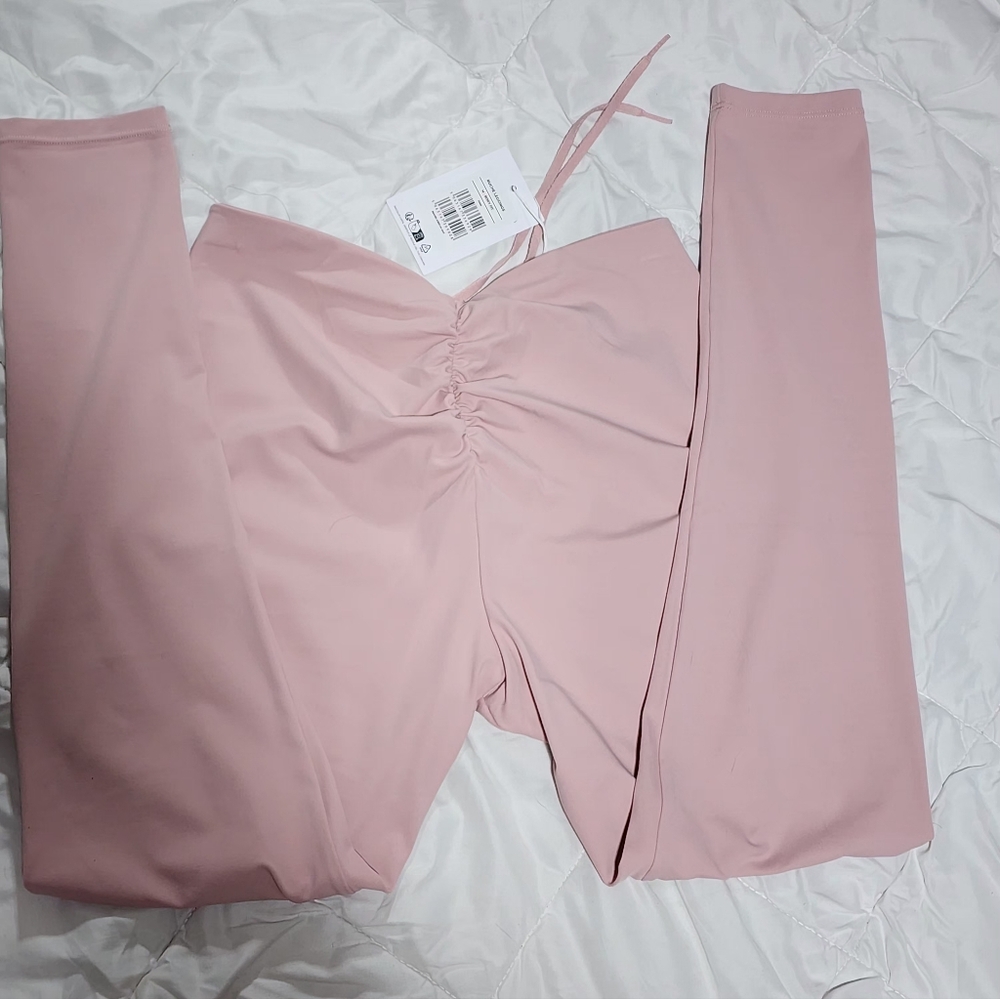 Gymshark Ruched leggings.  Medium. Pink - Picture 2 of 7